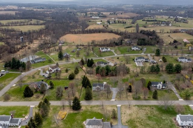 4 Melita Rd, Alexandria Twp., NJ 08848