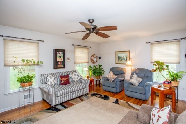 4 Melita Rd, Alexandria Twp., NJ 08848