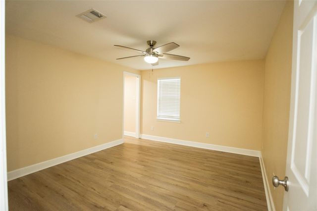 4501 Westwood Lane, Manvel, TX 77578