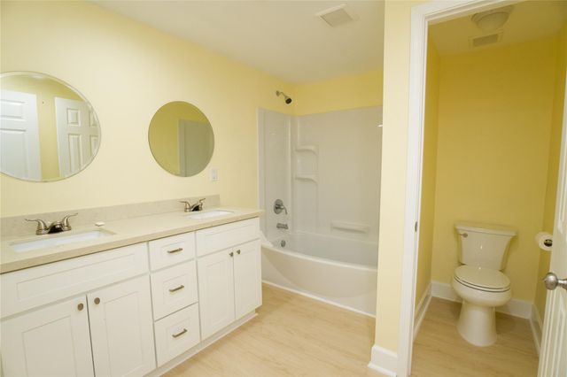 4501 Westwood Lane, Manvel, TX 77578