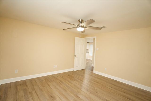 4501 Westwood Lane, Manvel, TX 77578