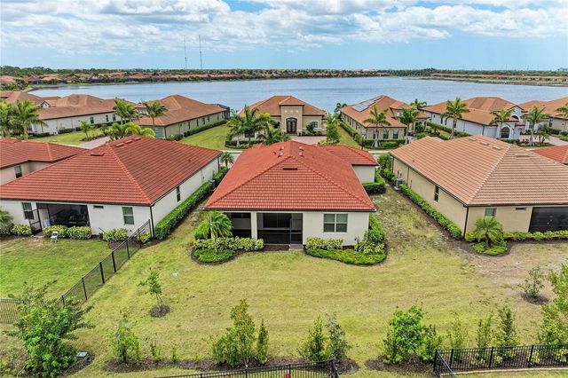 564 MARAVIYA BOULEVARD, Nokomis, FL 34275