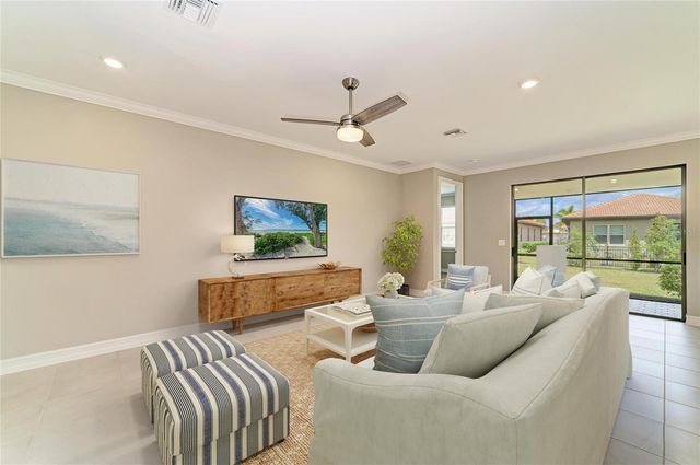 564 MARAVIYA BOULEVARD, Nokomis, FL 34275