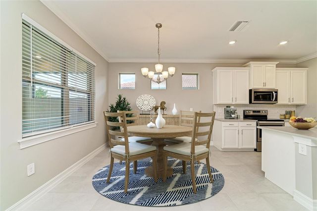 564 MARAVIYA BOULEVARD, Nokomis, FL 34275