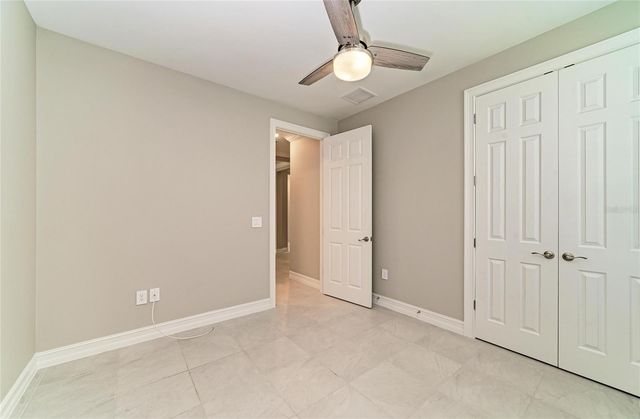 564 MARAVIYA BOULEVARD, Nokomis, FL 34275
