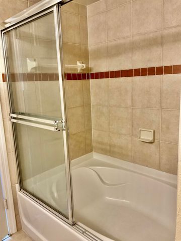 6418 Emerald Dunes Drive 305, West Palm Beach, FL 33411