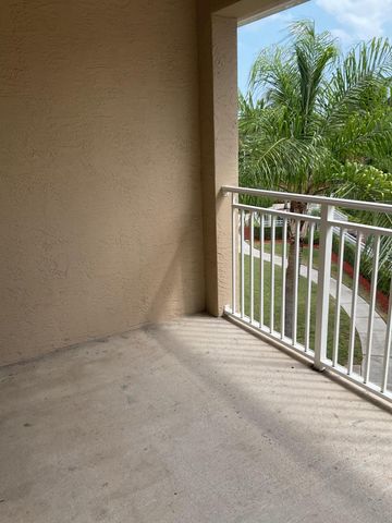 6418 Emerald Dunes Drive 305, West Palm Beach, FL 33411