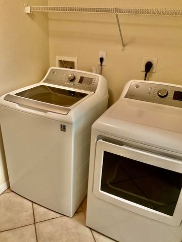 6418 Emerald Dunes Drive 305, West Palm Beach, FL 33411