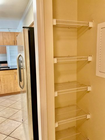 6418 Emerald Dunes Drive 305, West Palm Beach, FL 33411