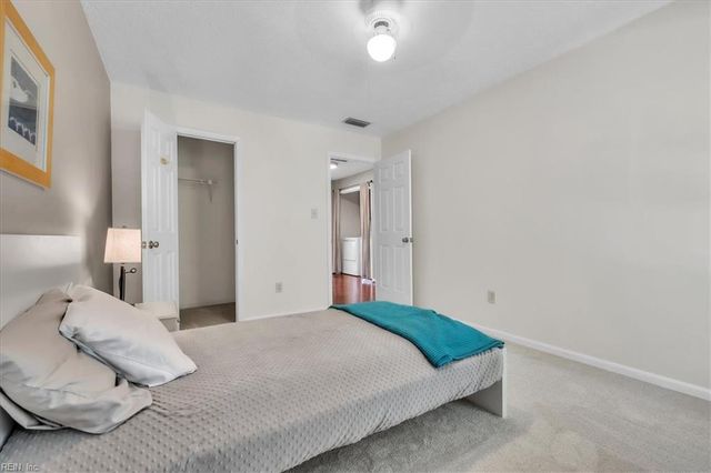 4022 Roebling LN, Virginia Beach, VA 23452