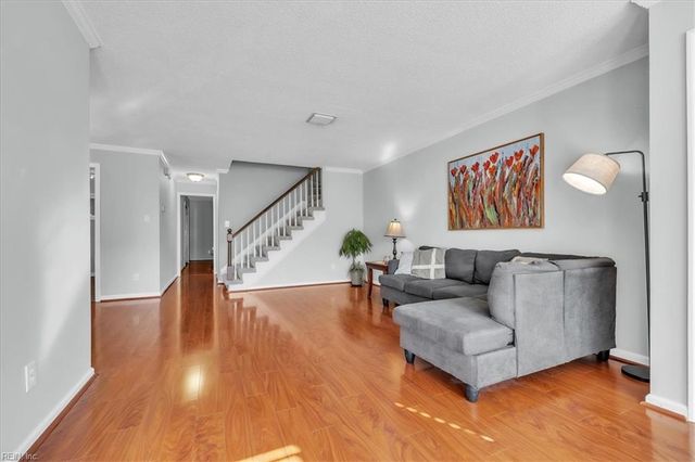 4022 Roebling LN, Virginia Beach, VA 23452