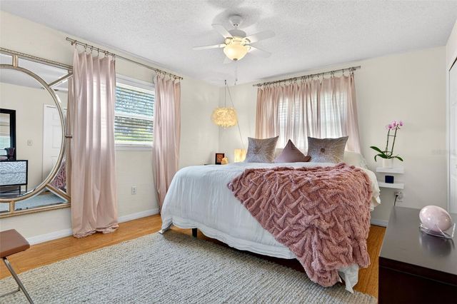 504 BAYVIEW PARKWAY, Nokomis, FL 34275