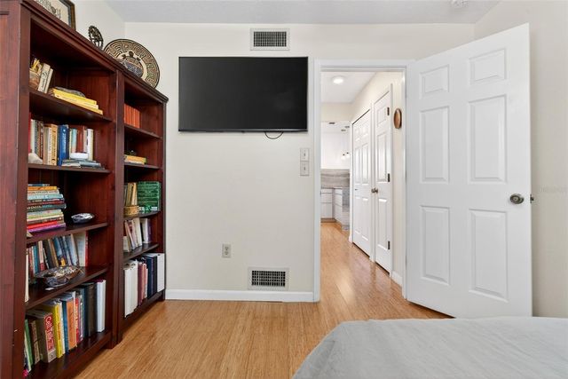 504 BAYVIEW PARKWAY, Nokomis, FL 34275