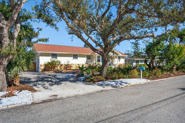 504 BAYVIEW PARKWAY, Nokomis, FL 34275