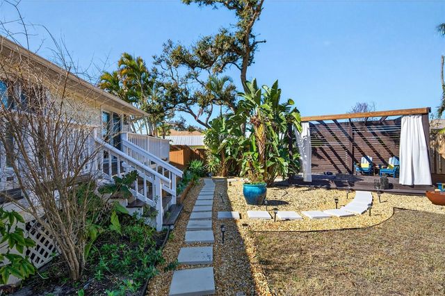 504 BAYVIEW PARKWAY, Nokomis, FL 34275