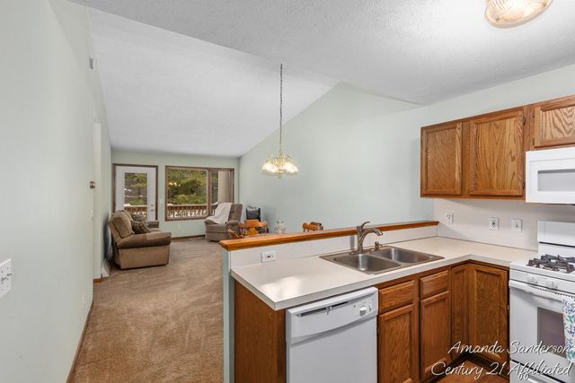 2734 Sandstone Terrace NE 87, Grand Rapids, MI 49525