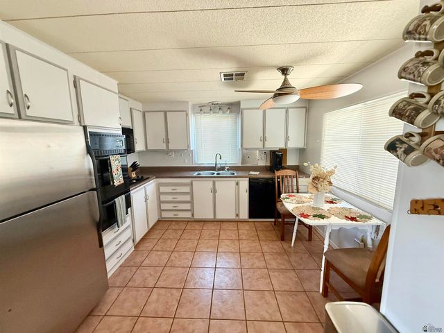 3434 S Castle Dr, Yuma, AZ 85365