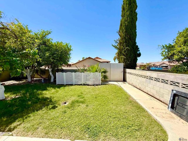 3434 S Castle Dr, Yuma, AZ 85365