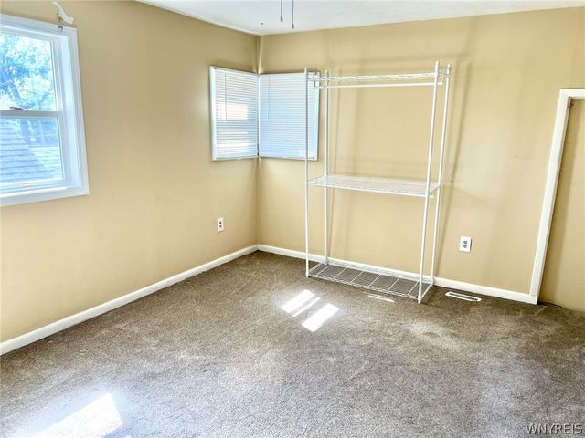 323 74th Street, Niagara Falls, NY 14304