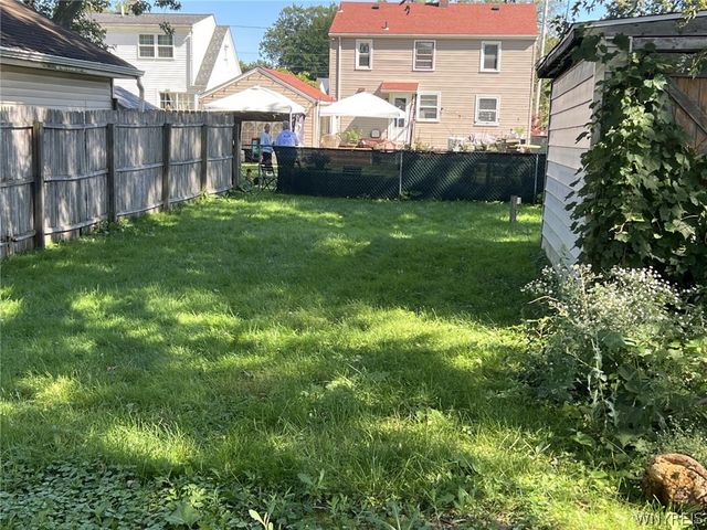 323 74th Street, Niagara Falls, NY 14304