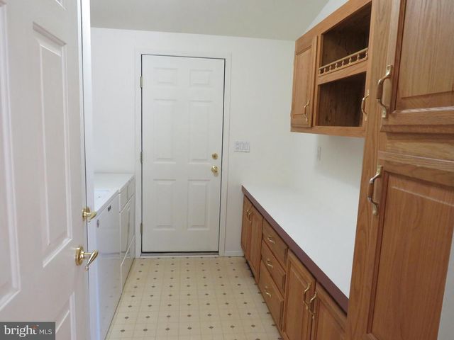 342 SPRING MEADOW CIR, New Hope, PA 18938