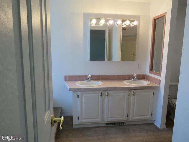 342 SPRING MEADOW CIR, New Hope, PA 18938