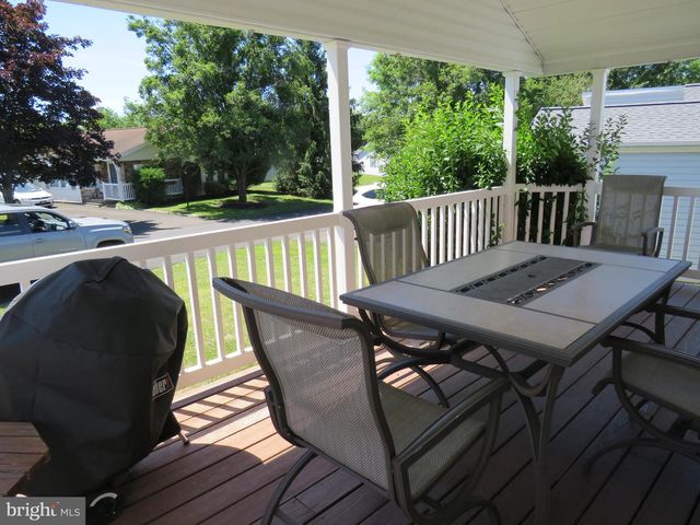 342 SPRING MEADOW CIR, New Hope, PA 18938