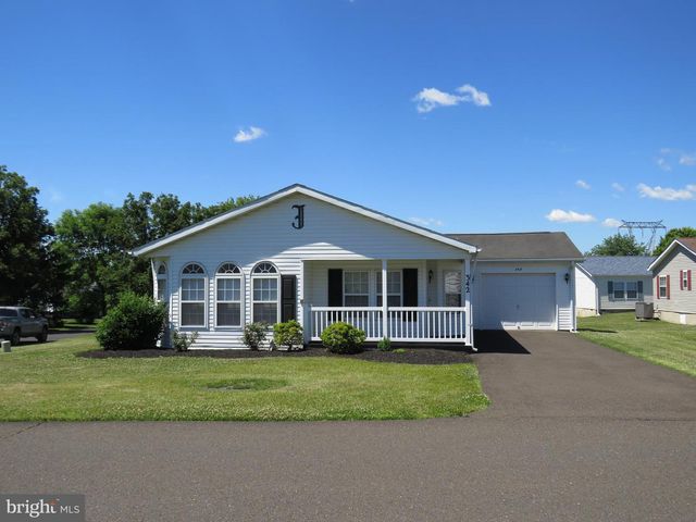 342 SPRING MEADOW CIR, New Hope, PA 18938