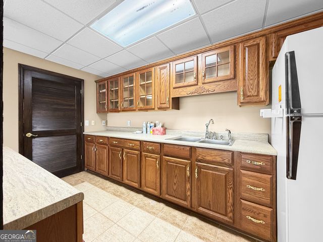 1140 Highway 54, Moreland, GA 30259