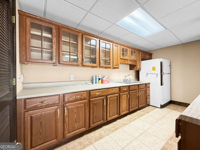 1140 Highway 54, Moreland, GA 30259