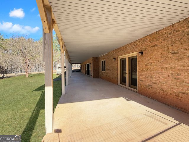 1140 Highway 54, Moreland, GA 30259