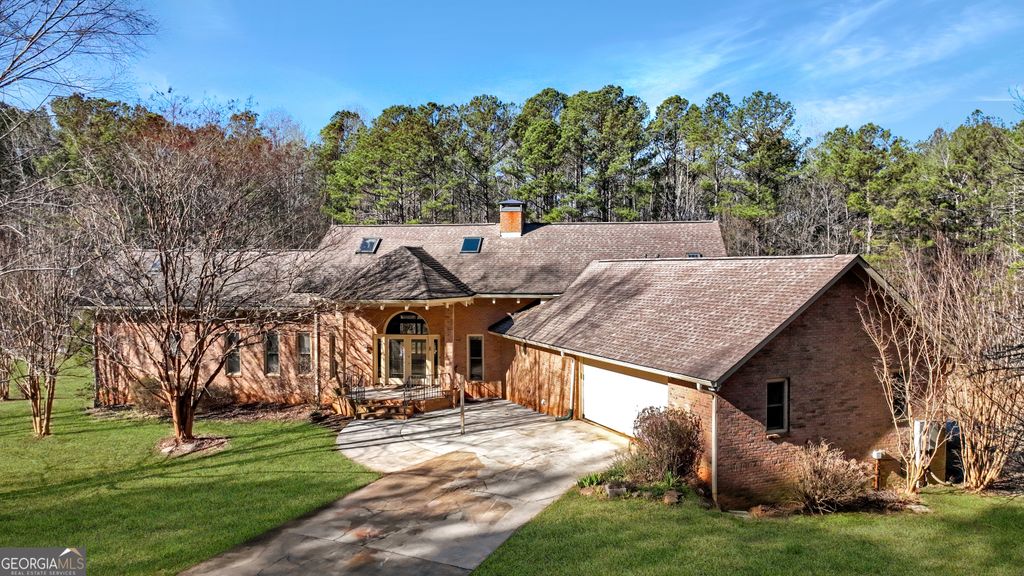 1140 Highway 54, Moreland, GA 30259