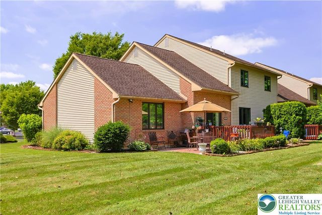 3244 Oakland Square Drive, Bethlehem Twp, PA 18020