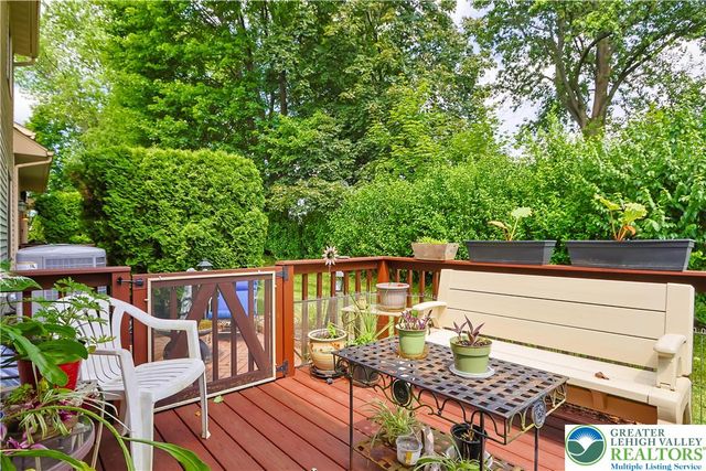3244 Oakland Square Drive, Bethlehem Twp, PA 18020