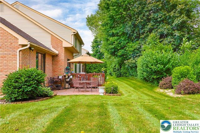 3244 Oakland Square Drive, Bethlehem Twp, PA 18020