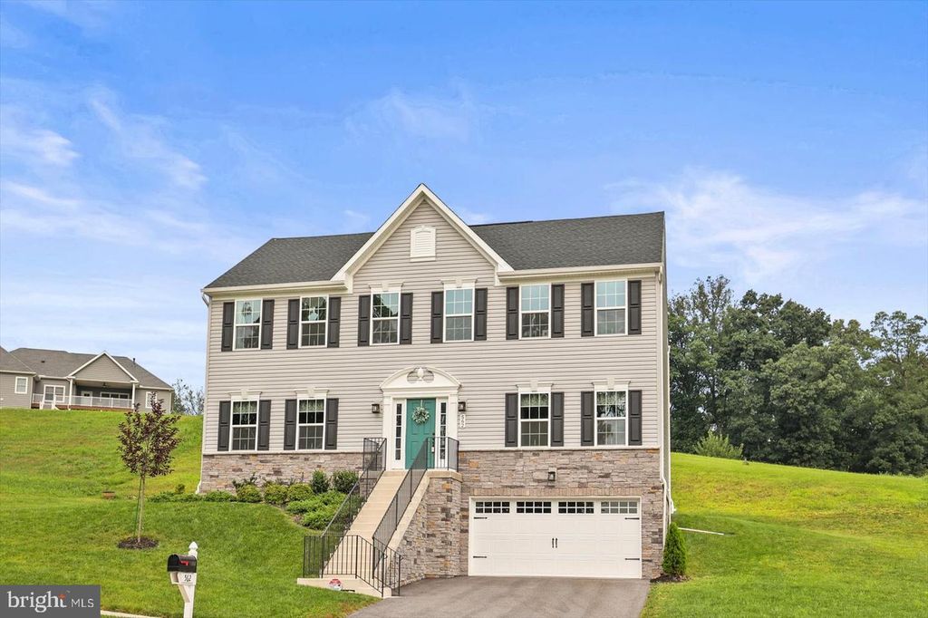 562 MONOCACY TRL, Spring Grove, PA 17362