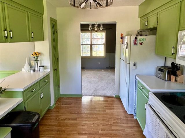 4024 Surrey Lane, Independence, MO 64055