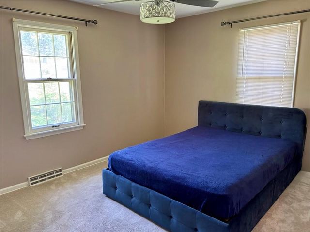 4024 Surrey Lane, Independence, MO 64055