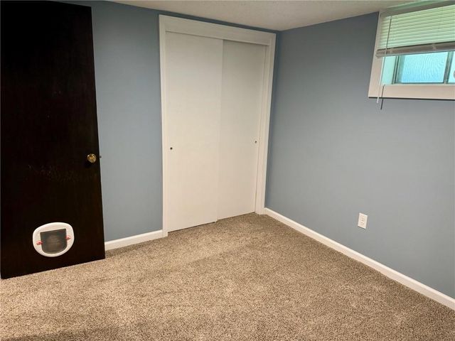 4024 Surrey Lane, Independence, MO 64055