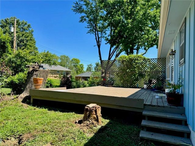 4024 Surrey Lane, Independence, MO 64055
