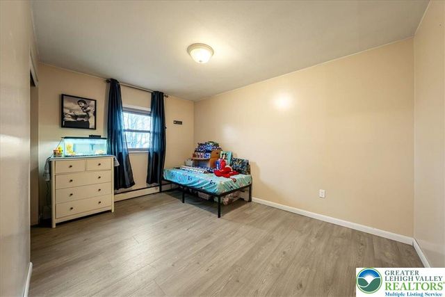 159 Summit Avenue, Coolbaugh Twp, PA 18346