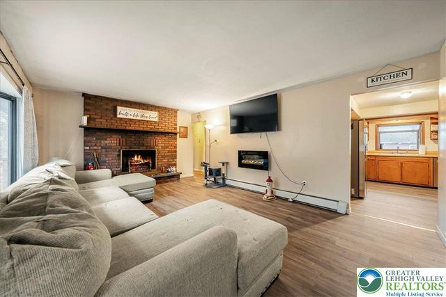 159 Summit Avenue, Coolbaugh Twp, PA 18346