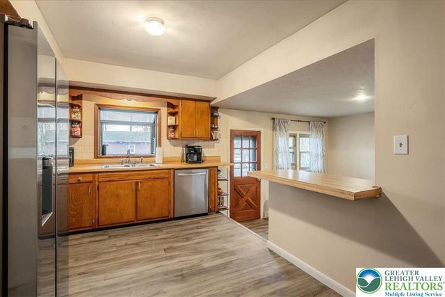 159 Summit Avenue, Coolbaugh Twp, PA 18346