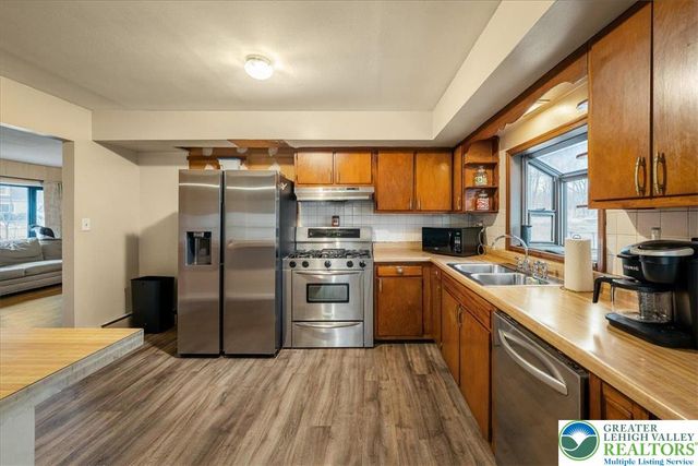 159 Summit Avenue, Coolbaugh Twp, PA 18346