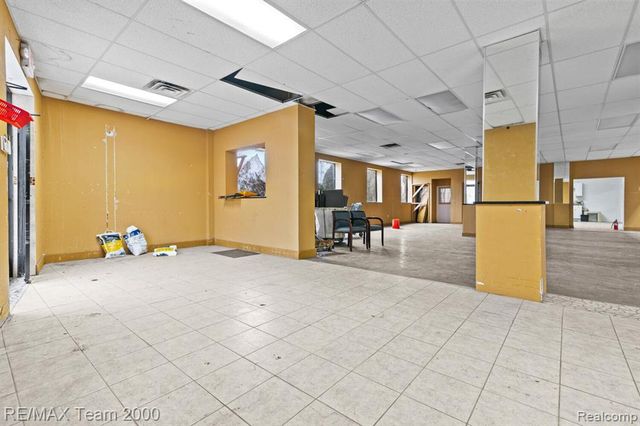 26110 Michigan Avenue, Inkster, MI 48141