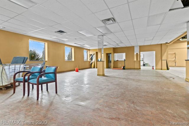 26110 Michigan Avenue, Inkster, MI 48141