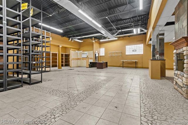 26110 Michigan Avenue, Inkster, MI 48141