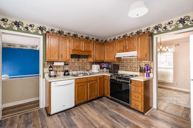 1113 Jacksons Valley Rd, Hermitage, TN 37076