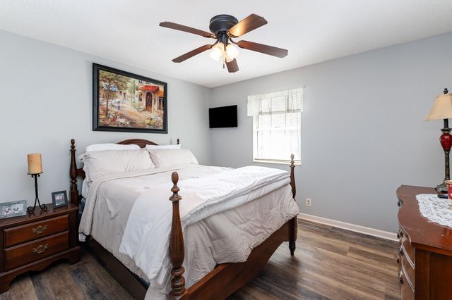 1113 Jacksons Valley Rd, Hermitage, TN 37076