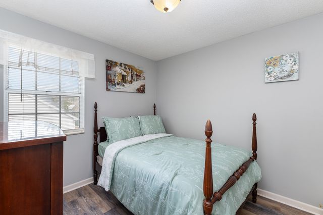 1113 Jacksons Valley Rd, Hermitage, TN 37076